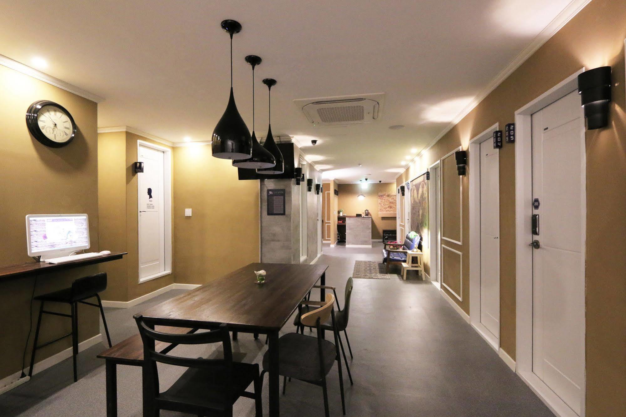 Blueboat Hostel Gyeongju Extérieur photo