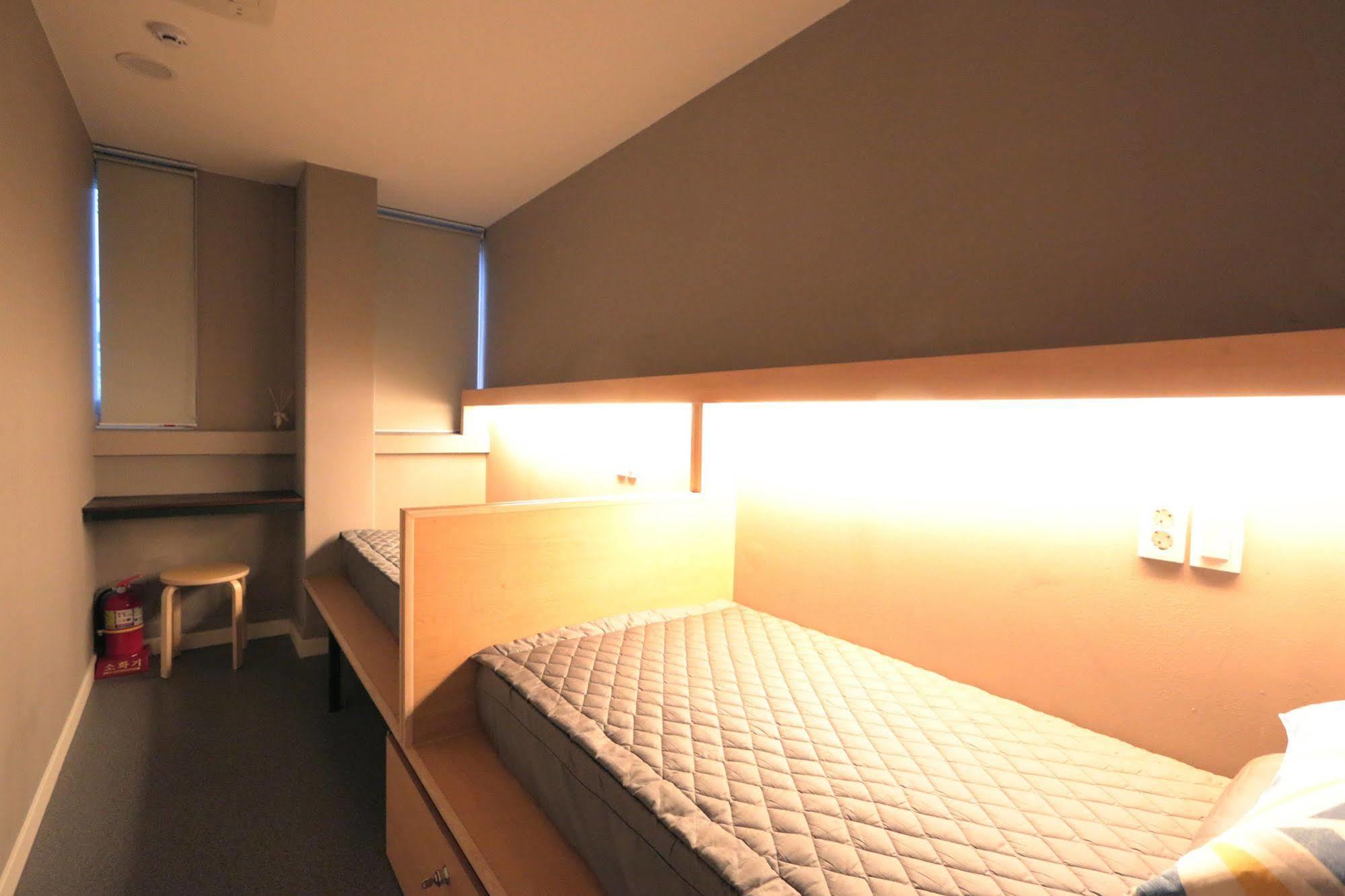 Blueboat Hostel Gyeongju Extérieur photo