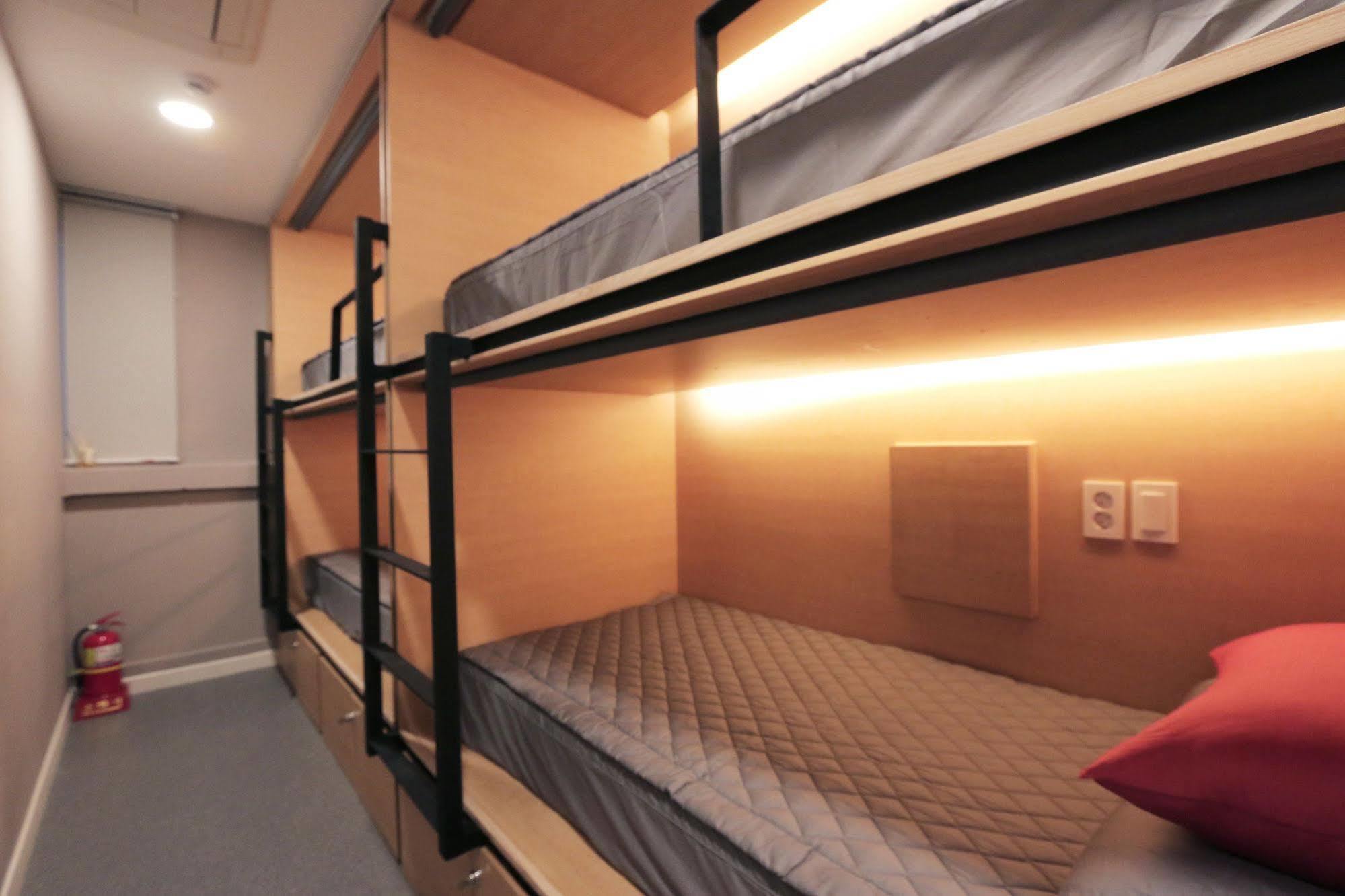 Blueboat Hostel Gyeongju Extérieur photo