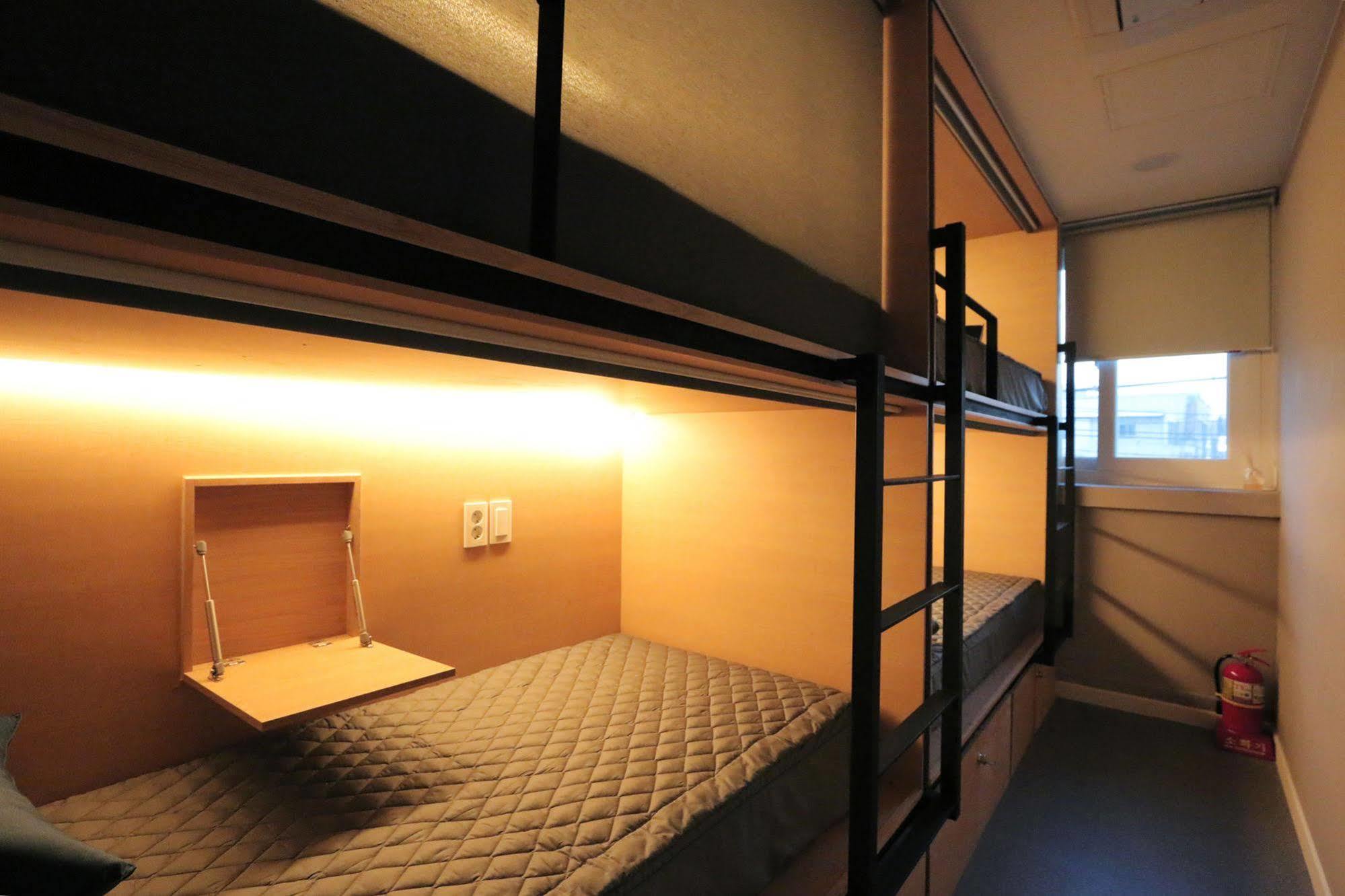 Blueboat Hostel Gyeongju Extérieur photo